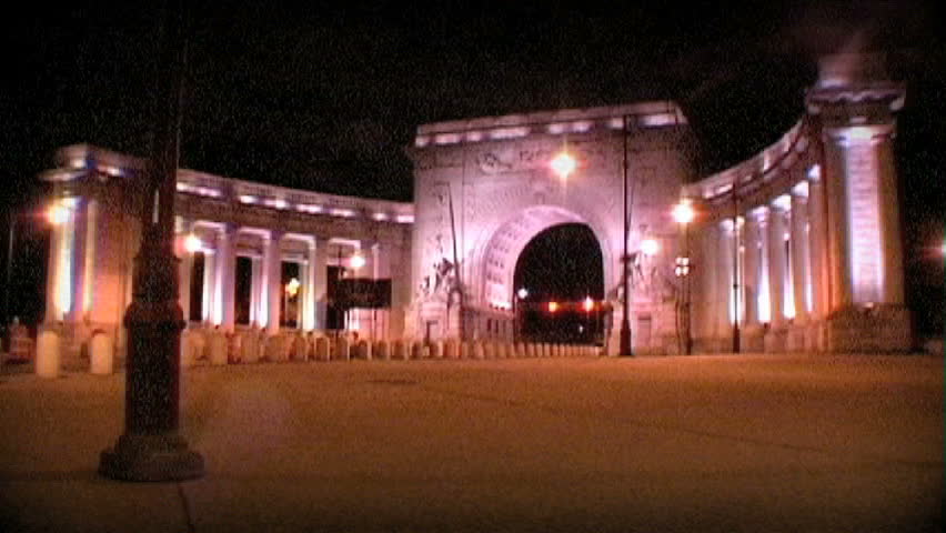 Arch At Manhattan Bridge