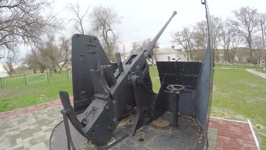 alley memory of the Second World War. mock-up a monument to the Soviet anti-aircraft gun of the Second World War