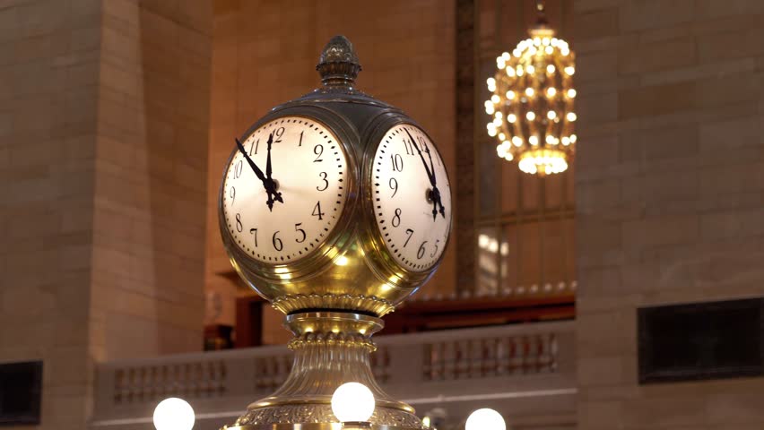 Clock in the Grand Central Terminal in New York City in 4k slow motion 60fps