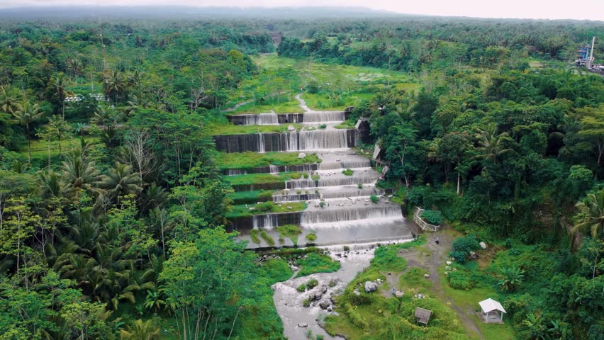 The view of the waterfall from above is stunning