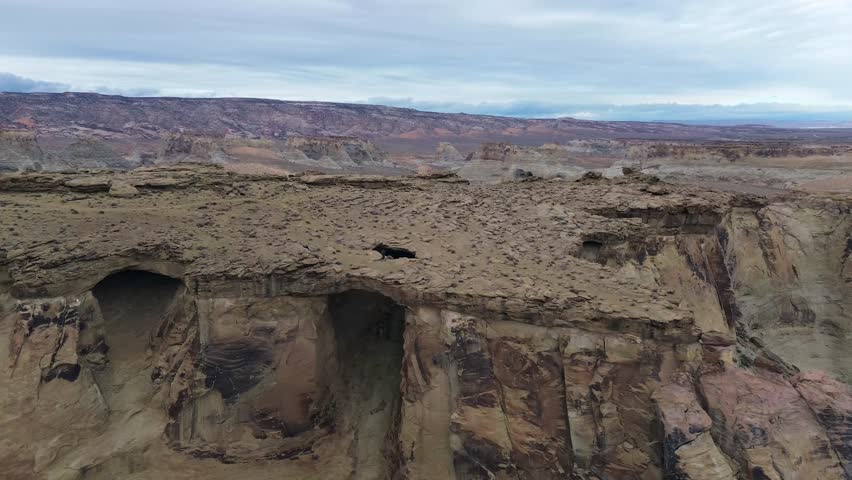 Skylight Arch Trail Southern Utah, Near Page Arizona and Big Water Utah, America, USA.