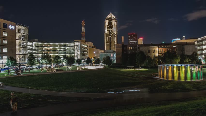 Kids playing in sculpture park in Des Moines, Iowa