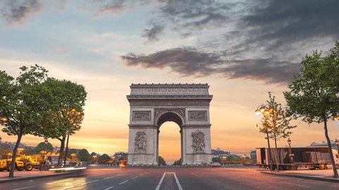 Paris France time lapse, sunrise city skyline at Arc de Triomphe and Champs Elysees Video stock