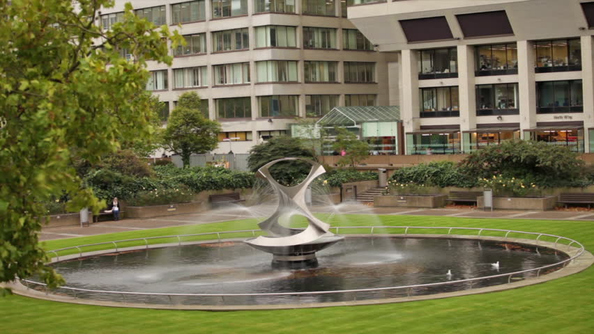 Revolving Torsion Fountain Sculpture in London, England.