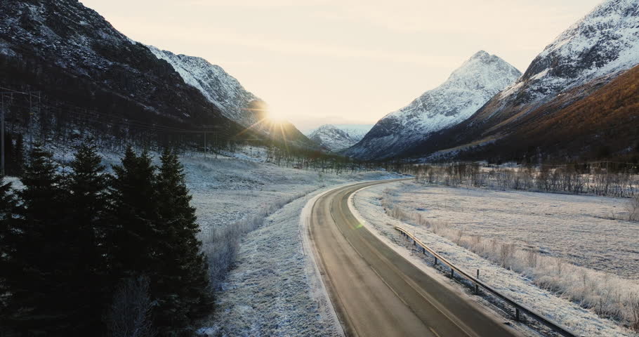 Vital Arctic Logistics: The Essential Role of Lorry Transportation on Norway