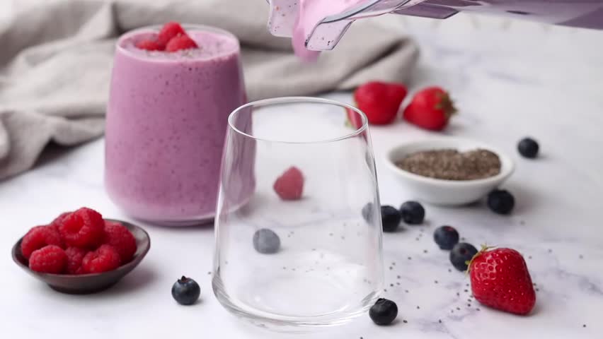 Strawberry Blueberry Smoothie - Healthy drink, antioxidant, summer drink - A refreshing blend of Strawberry Blueberry Smoothie - Refreshing summer drink, Strawberry Smoothie.