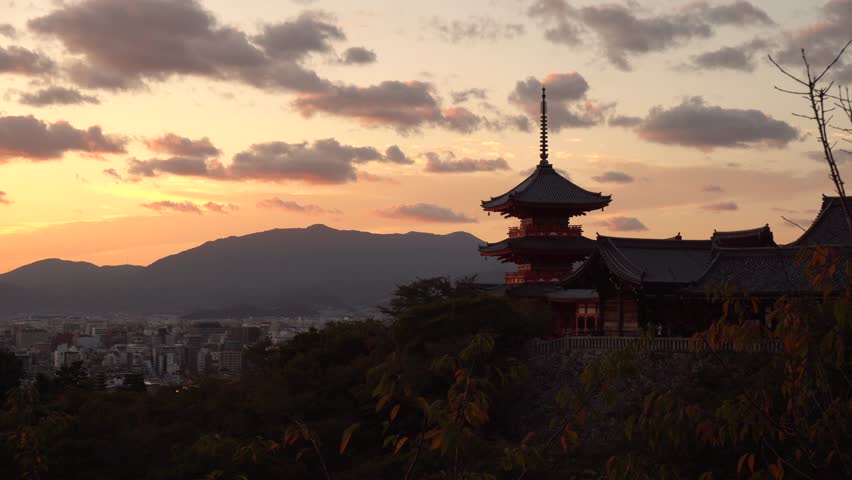Kiyomizu-dera Temple in Kyoto at Siunset