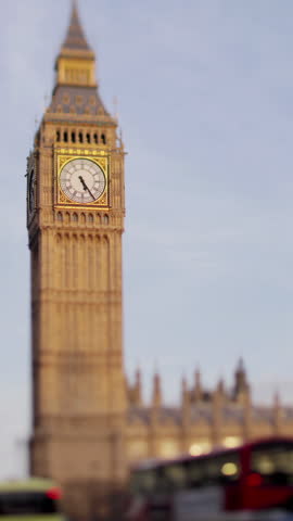 london city big ben, houses of parliament, thames timelapse at night in vertical