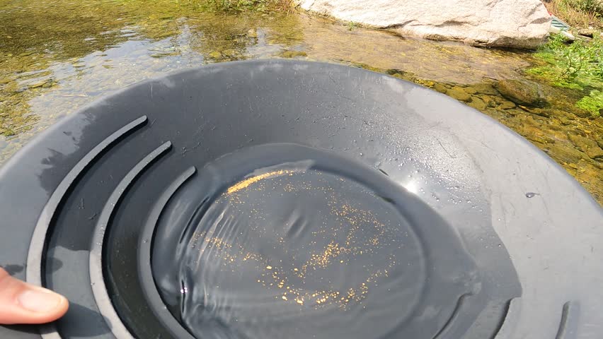 Gold panning gold pan prospecting mineral exploration hand panning gold washing dirt