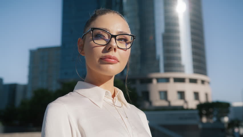 Zoom out collage of confident independent business woman at modern office. Smiling business people part of multi-ethnic group with diverse ethnicity, age, gender. Corporate managers using technologies Royalty-Free Stock Footage #3449212033