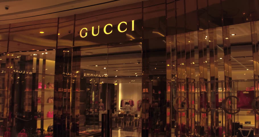 gucci store background