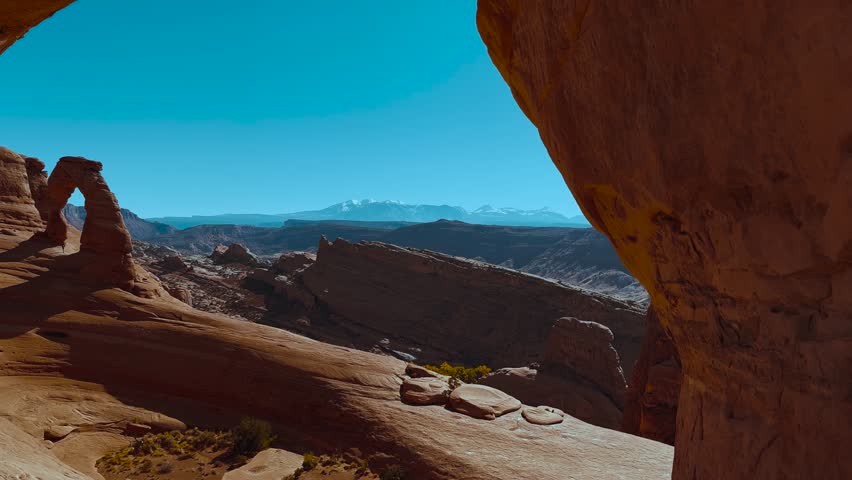Delicate Arch at Arches National Park, a Famous rock formation landmark in Utah.