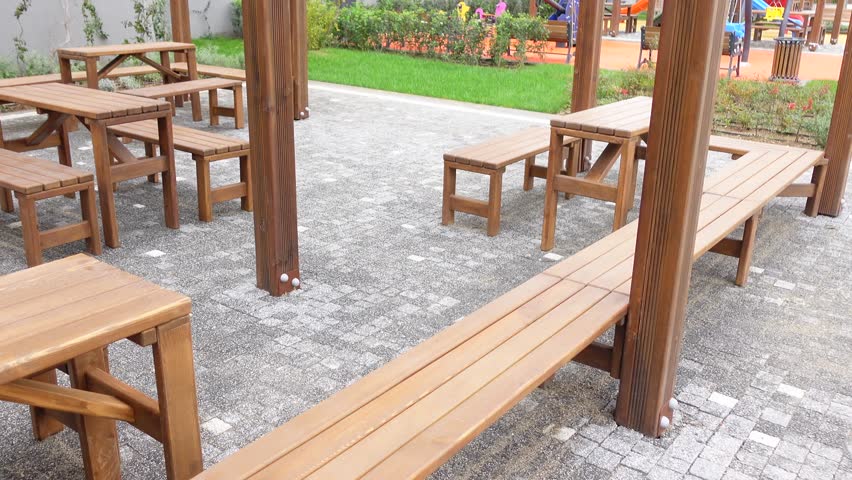 Close-up of a wooden picnic table in istanbul 