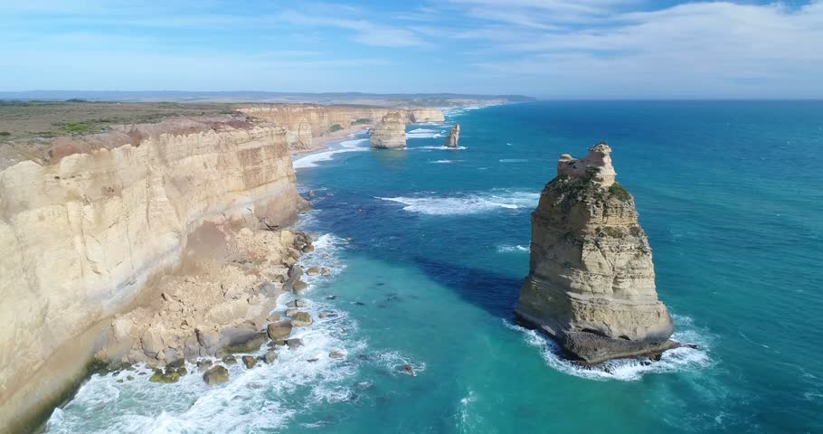Flying along the Great Ocean Road, 12 Apostels, Australia