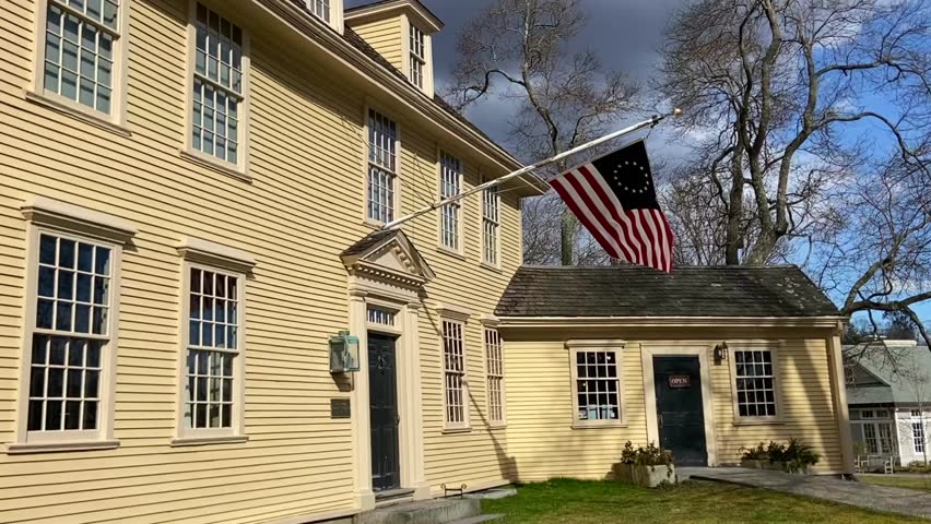 Buckman Tavern in Lexington, Massachusetts. Founded about 1709, it hosted members of the militia at the dawn of the American Revolution.