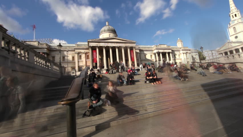 LONDON - OCTOBER 7, 2011: Time lapse of crowds outside the National Gallery 