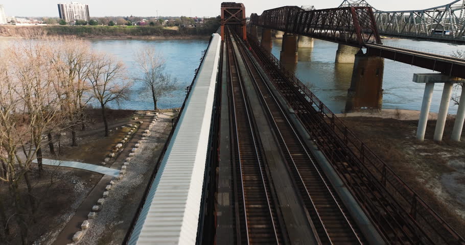 Memphis Arkansas Memorial Bridge, Frisco Bridge And Harahan Bridge On Interstate 55 Crossing Mississippi River - Aerial Drone Shot