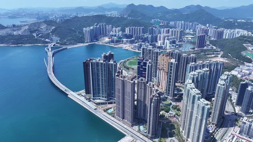 Hong Kong Tseung Kwan O Cross Bay Link Prefabricated steel arch bridge viaduct equipped with bicycle lanes, pedestrian walkways and an observation deck, crossing Kwun Tong and Lohas Park