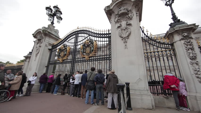 LONDON - OCTOBER 9, 2011: The gates at Buckingham Palace in London