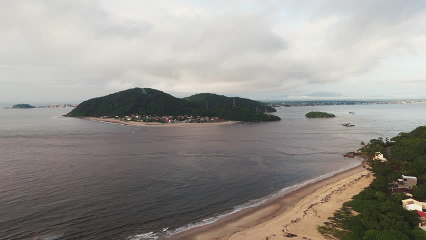 Caieras Beach, the gateway to Guaratuba Bay.
