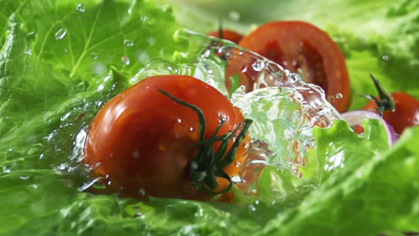 vegetables and water splashing