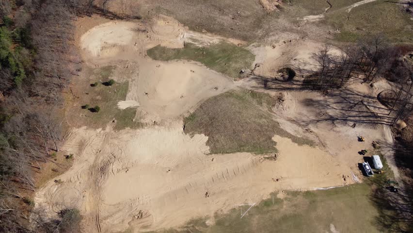 Nature's contrast to golf's allure.