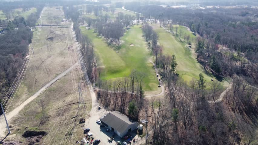 Earthly tones, golf course vibrance.
