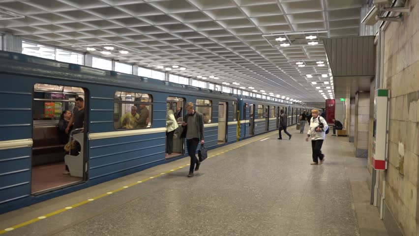 Метро девяткино санкт петербург. Станции метро Девяткино депо. Метро Девяткино Санкт-Петербург метро. Станция метро Комсомольская Девяткино Санкт-Петербург. Метро Девяткино 1996.