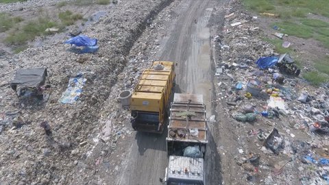 waste truck bird eye view