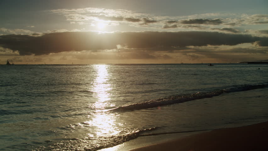 Hawaii Waikiki Beach Scenics 4K 48FPS SLO-MO GRADED 0022