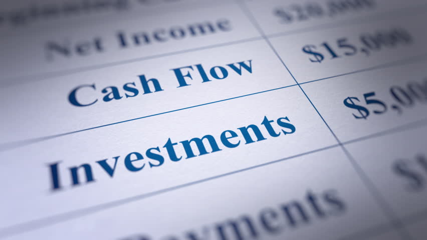 Animated Financial Report with a Focus on Cash Flow Figures
