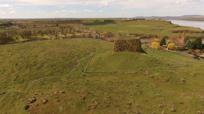 Hat Rock Geologic Butte Columbia River Oregon USA