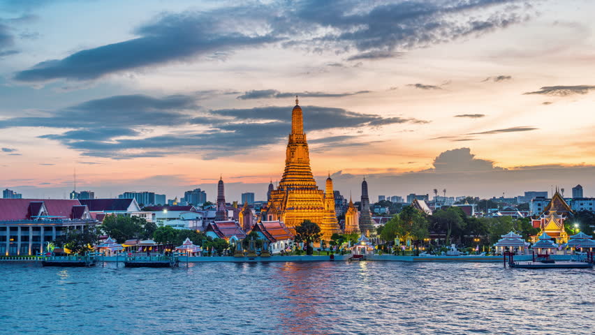 Wat Arun Temple (Wat Arun Ratchawararam) at sunset, Bangkok in Thailand.
