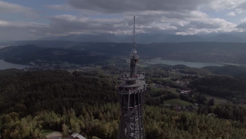 droneview to the pyramidenkogel observation tower.