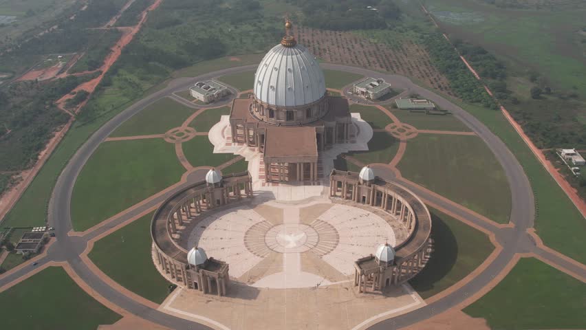 The Notre-Dame-de-la-Paix Basilica, located in Yamoussoukro, the political capital of Ivory Coast, is one of the largest Catholic churches in the world.