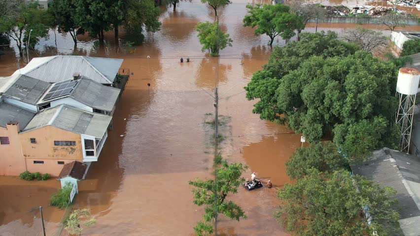 Floods in Rio Grande do Sul in 2024. Cities of Novo Hamburgo and São Leopolo under water from the Sinos River. More than 58% of the state is homeless