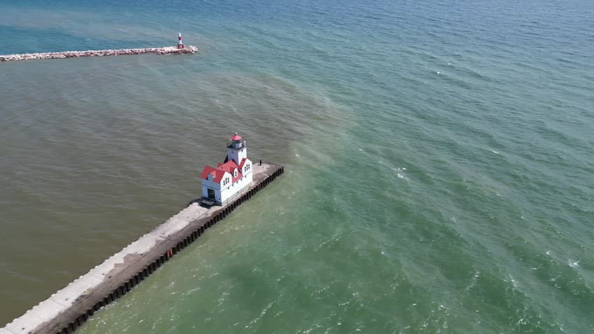 Kewaunee Lighthouse in Spring 2024