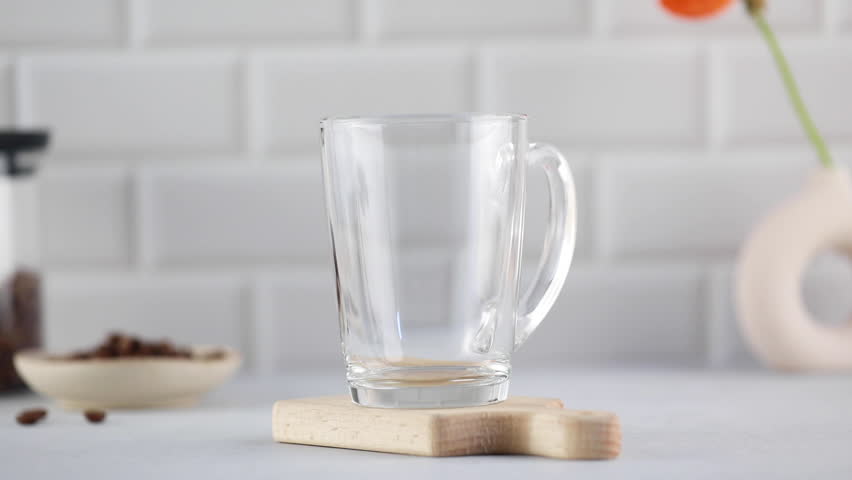 I pour instant coffee into a glass 3 in 1. instant coffee, coffee powder.