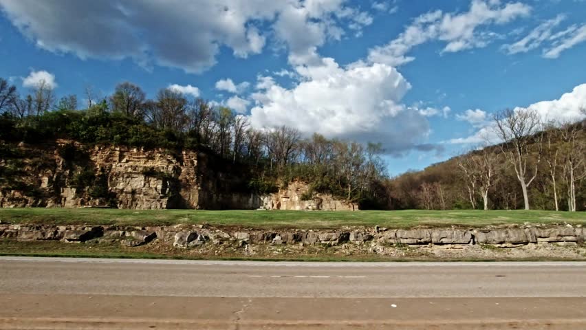 Great River Road Scenic Route Along the Bluffs of the Mississippi River from Grafton to Alton, Illinois, USA.