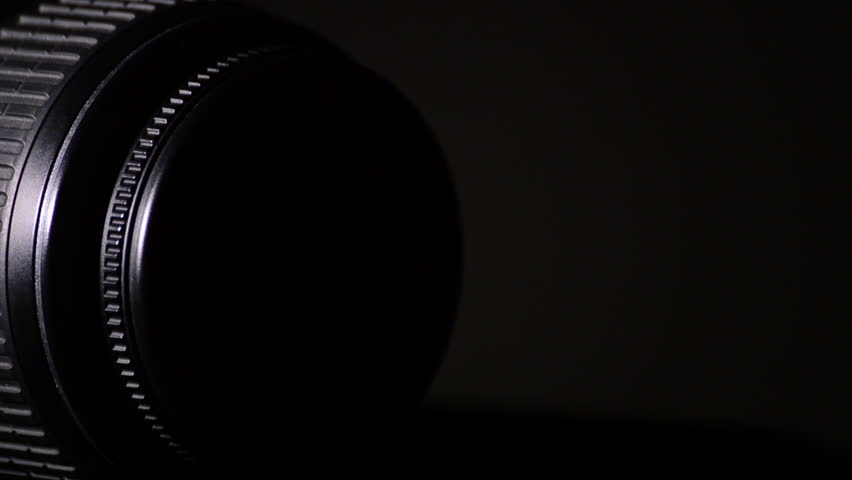 Lens Reflex Camera Focusing and Shooting