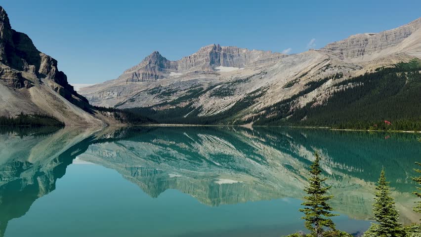 Bow Lake is a small glacial lake, located in western Alberta, Canada. It is located on the Bow River. Crystal clear water. It is located in Banff National Park.
