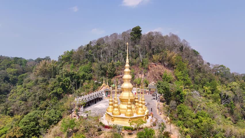 LANCANG THE JINGMAI MOUNTINE IS VERY BEAUTIFUL 