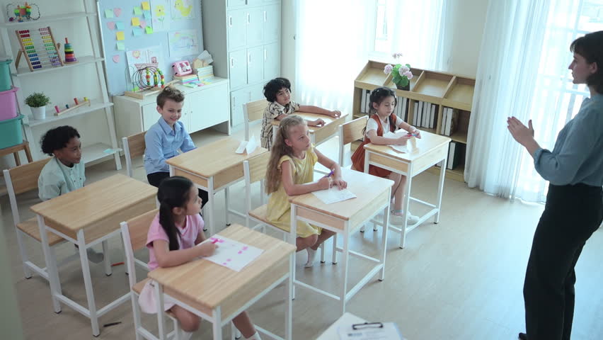 Teachers are fed up with children's mischievous behavior in the classroom.