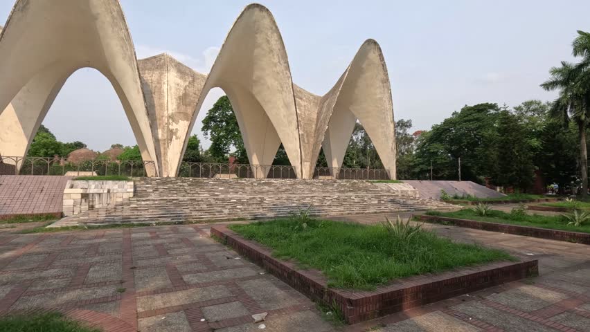 Short clip of Mausoleum of three leaders at Shahbag Dhaka University area 60 fps