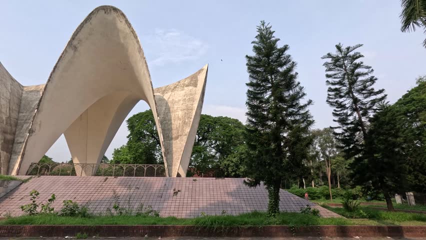 Short clip of Mausoleum of three leaders at Shahbag Dhaka University area 60 fps