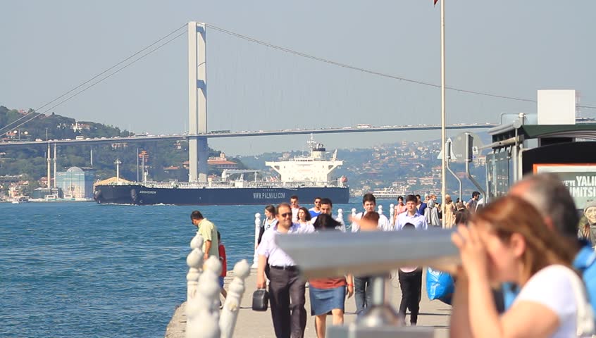 ISTANBUL - JUNE 2: Uskudar coast on June 2, 2012 in Istanbul. People enjoying