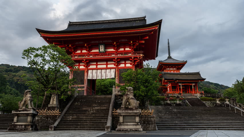 Time lapse footage of Japanese tradition temple scene after rain, Kiyomizu dera temple in kyoto. Translation in Japanese "Kiyomizu-dera Temple, important cultural property Nio-mon Gate".