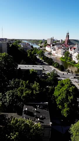 A video showcasing the beautiful Budapest City Park, located in the heart of Budapest, Hungary. The park is home to a variety of attractions, including the Budapest Zoo and Botanical Garden, the