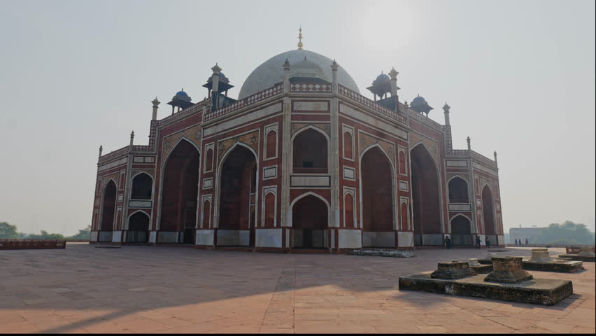 Humayun’s Tomb in delhi, india, push in shot, 4k, daytime.