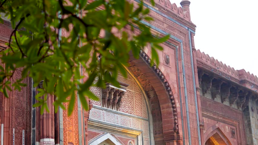 Beautiful Design of Qila-i-Kuhna Mosque, a Jewel Amidst Delhi